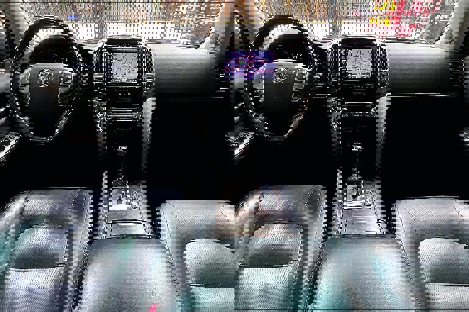 Used 2015 Toyota Land Cruiser AWD/4WD image 15