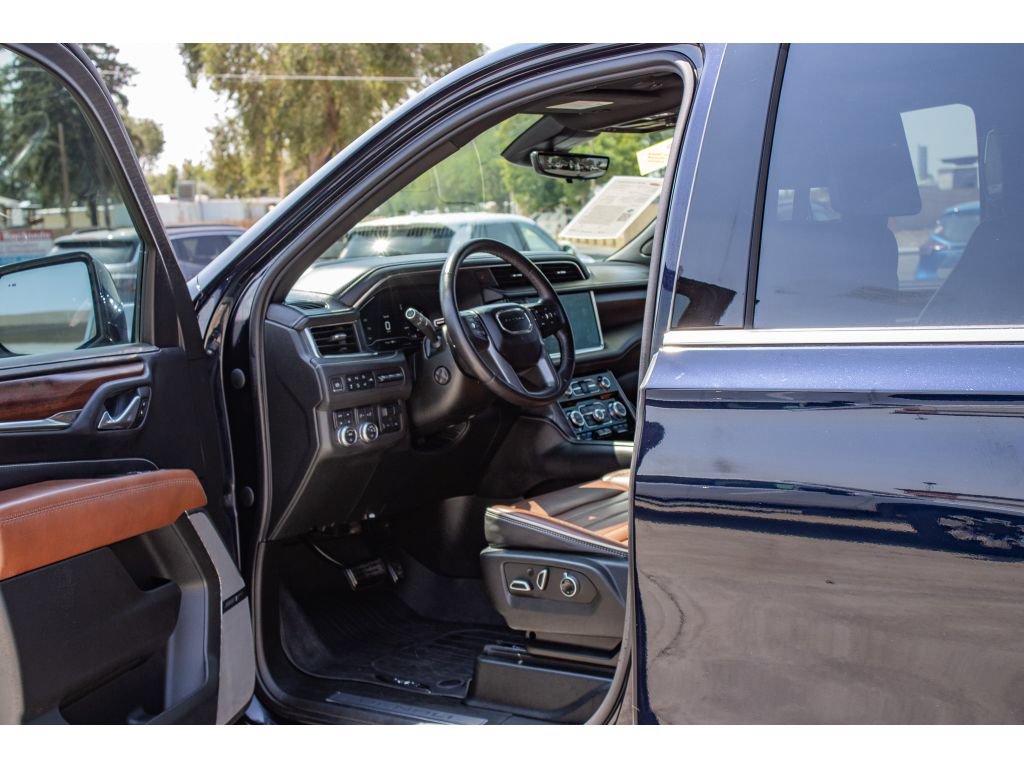 Used 2023 GMC Yukon Denali Ultimate AWD/4WD image 26