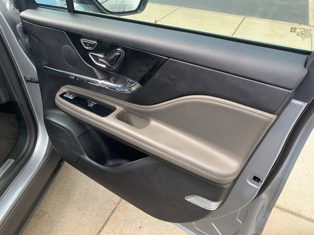 Used 2023 Lincoln Corsair AWD w/ Equipment Group 101A image 15