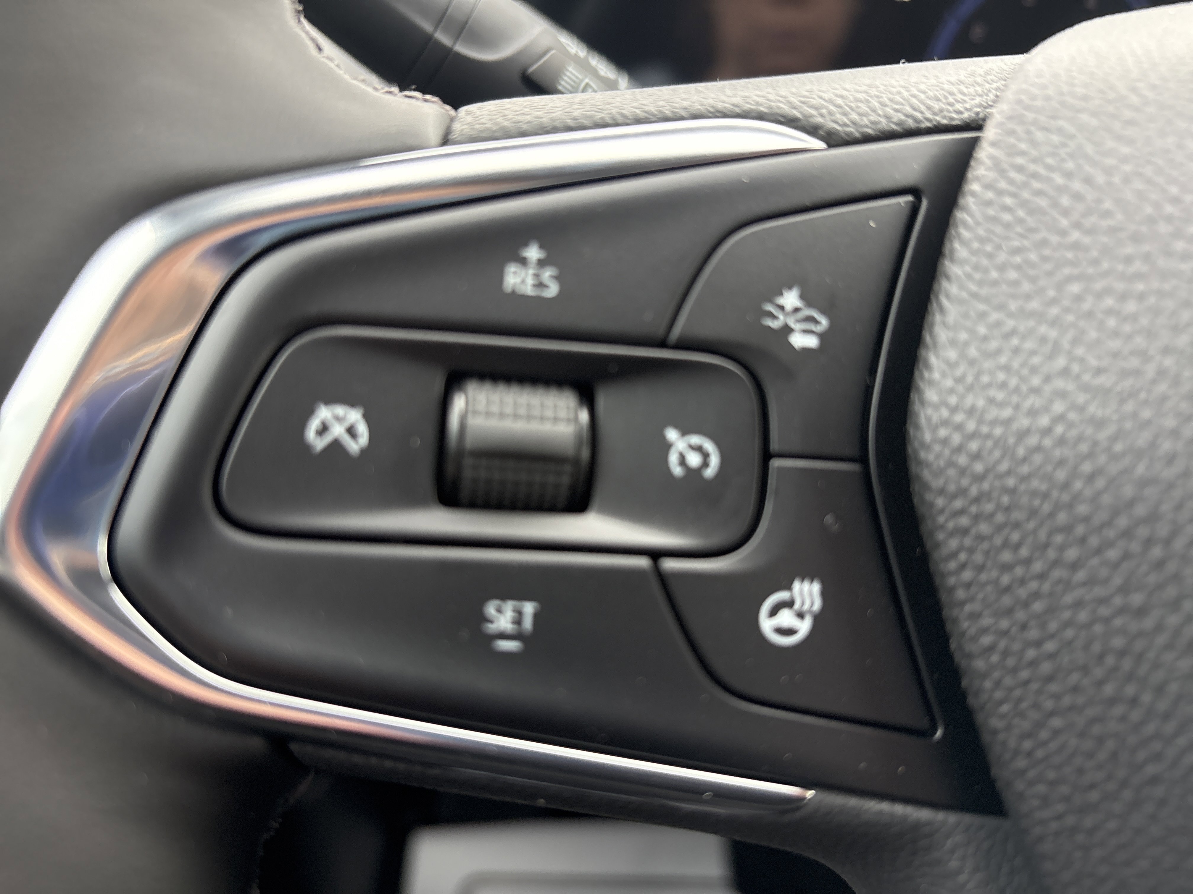 New 2026 Chevrolet Trax LT w/ Driver Confidence Package FWD image 17