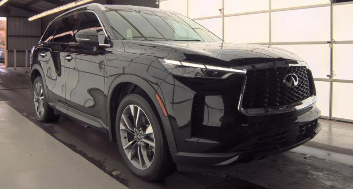 Certified 2023 INFINITI QX60 Luxe w/ Vision Package image 4