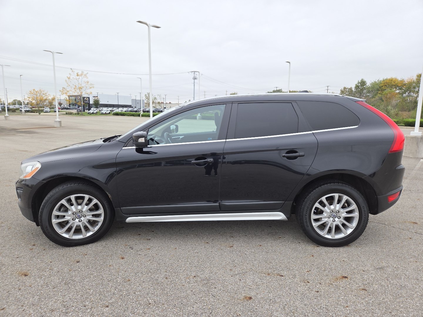 Used 2010 Volvo XC60 T6 AWD/4WD image 11