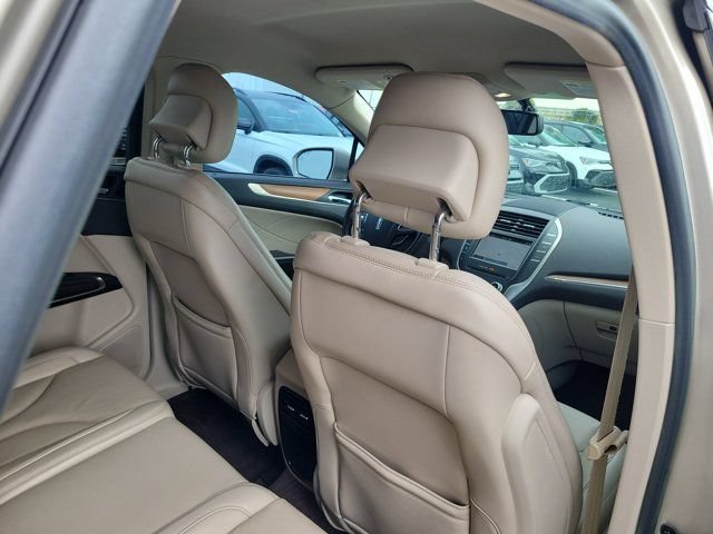 Used 2017 Lincoln MKC Select w/ Select Plus Package FWD image 10