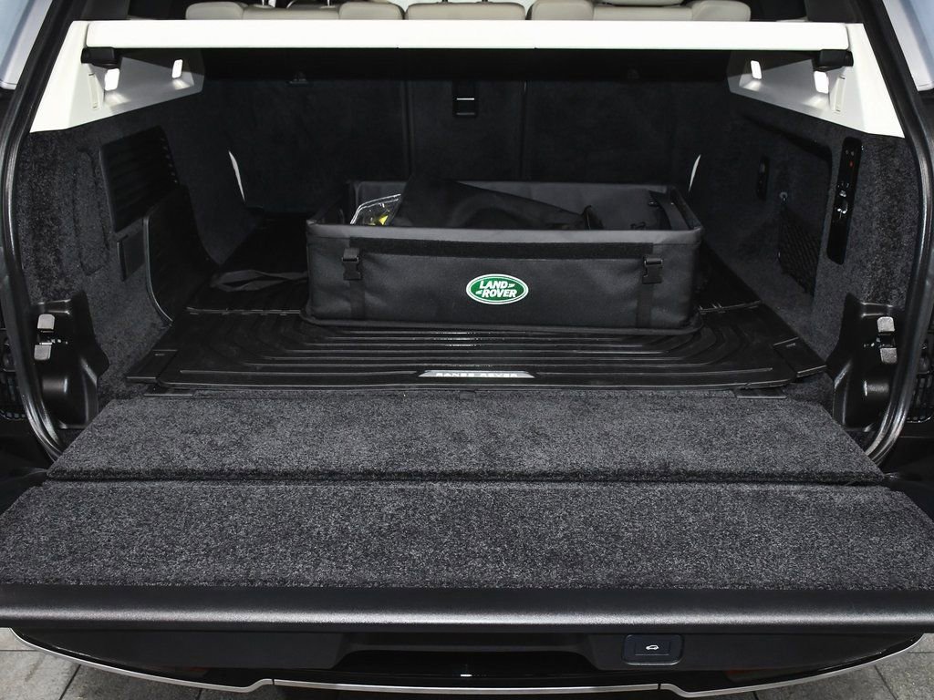Used 2025 Land Rover Range Rover SE AWD/4WD image 76
