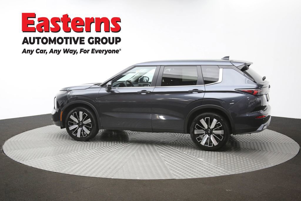 Used 2025 Mitsubishi Outlander SE FWD image 62