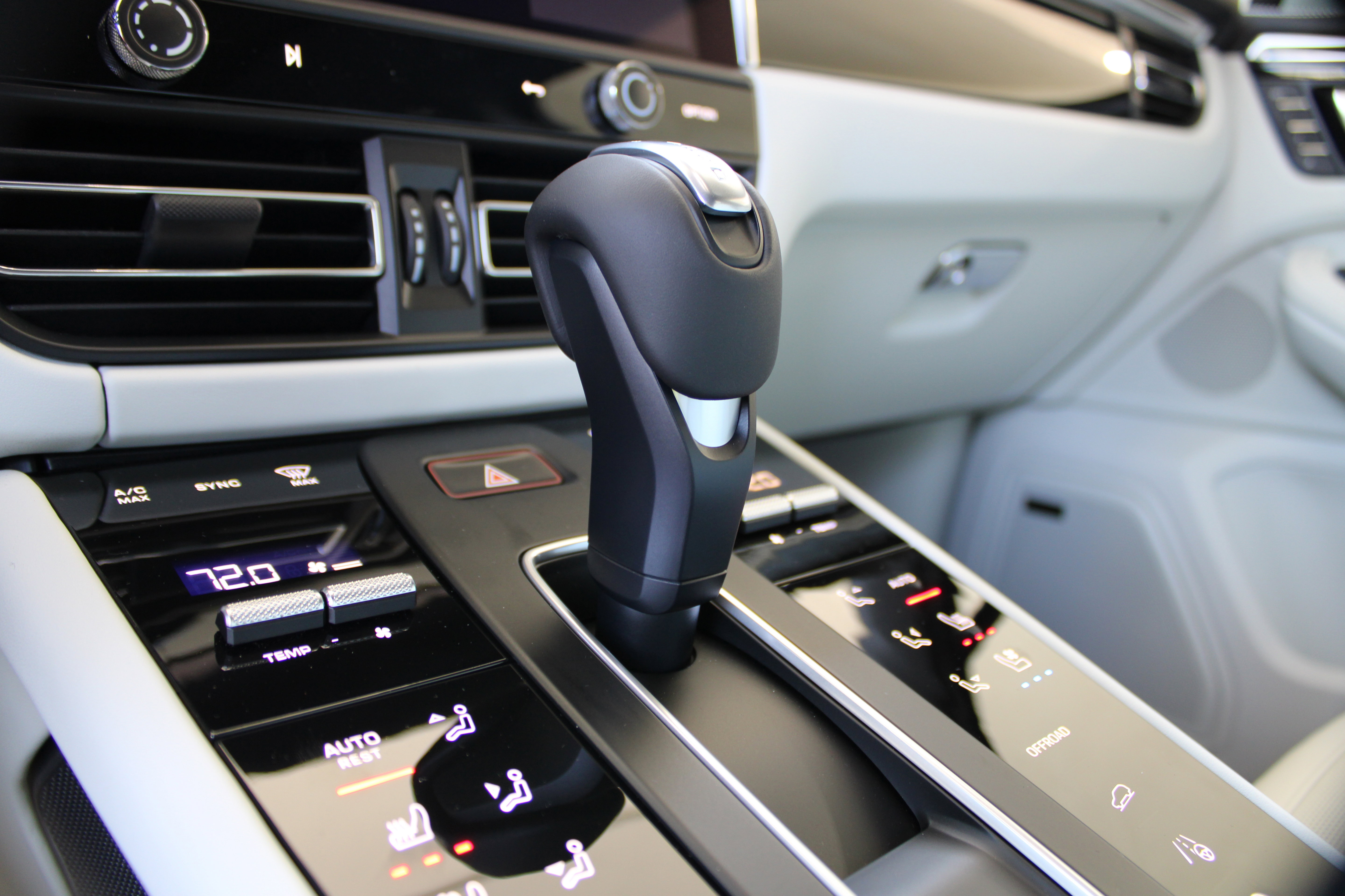 New 2026 Porsche Macan AWD/4WD image 24