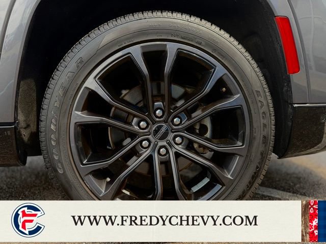 Used 2024 Jeep Grand Wagoneer L Series II w/ Quick Order Packagew 28T AWD/4WD image 42