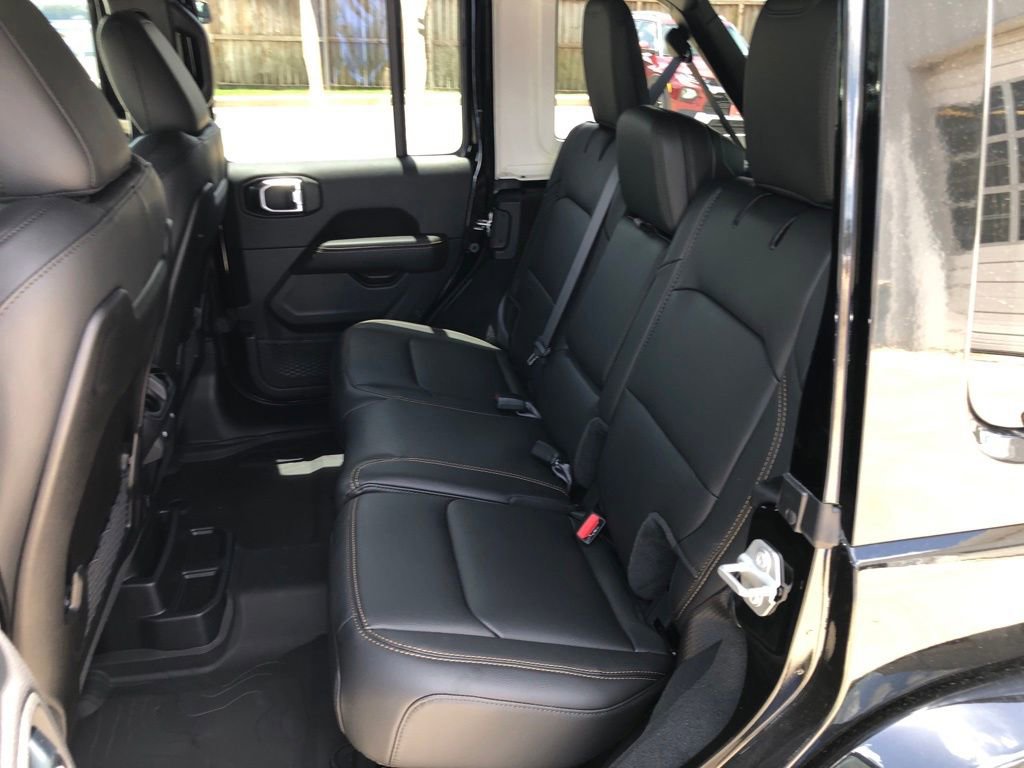 New 2025 Jeep Wrangler Sahara w/ Safety Group image 38