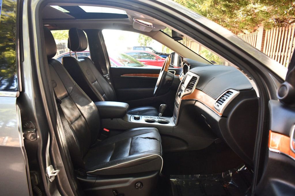 Used 2012 Jeep Grand Cherokee Overland image 22