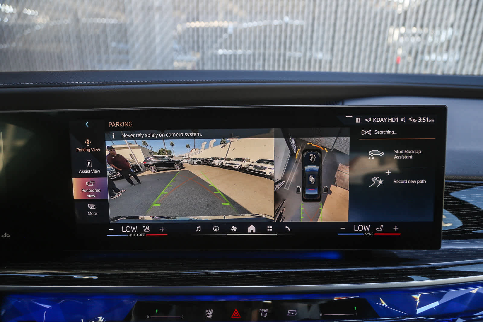 Used 2024 BMW 760i xDrive w/ Premium Package 2 image 20