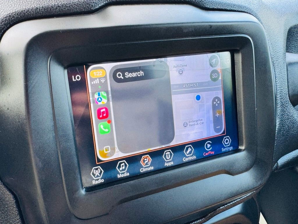 Used 2018 Jeep Renegade Latitude w/ Cold Weather Group AWD/4WD image 27