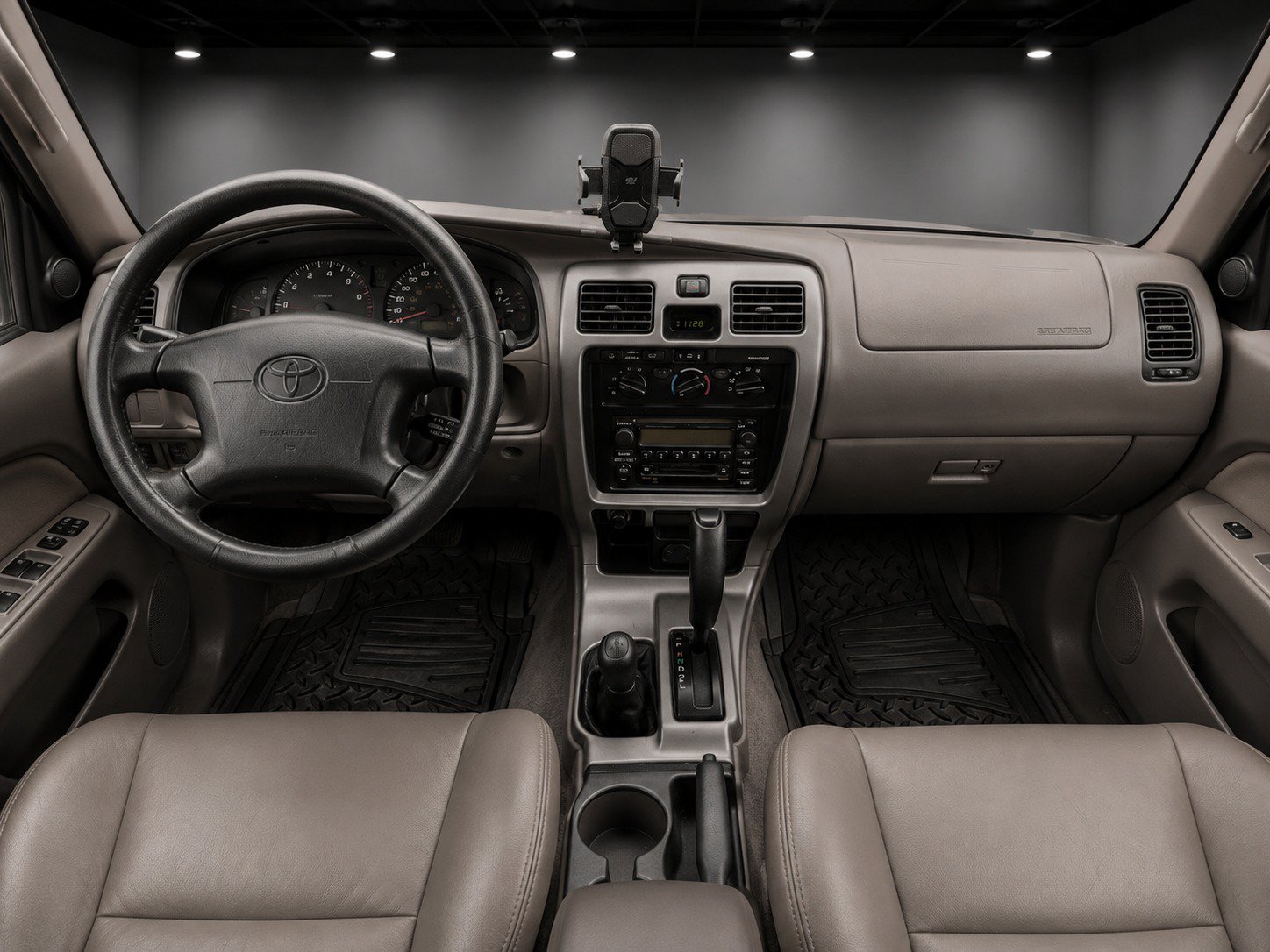Used 2002 Toyota 4Runner SR5 AWD/4WD image 12