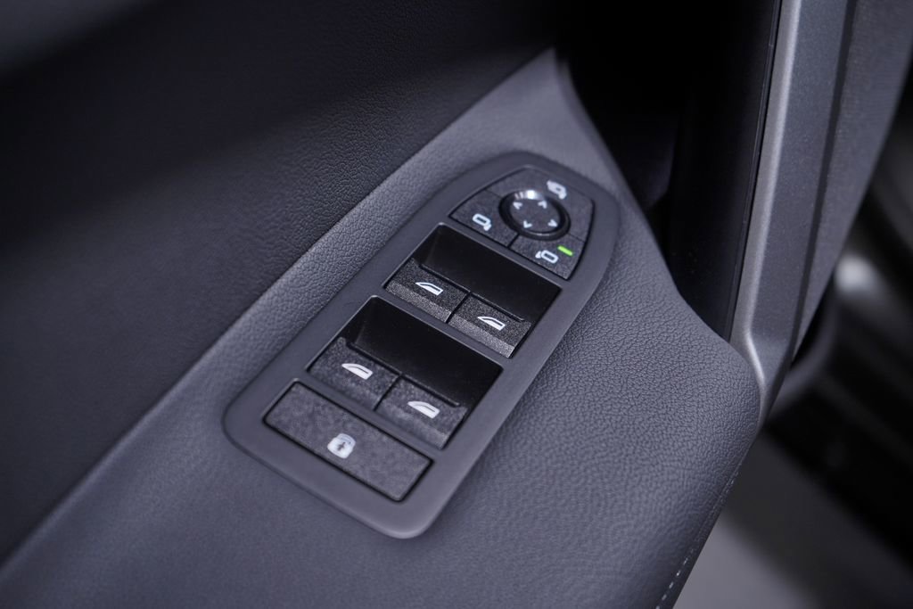 Used 2026 BMW iX xDrive60 w/ M Sport Package image 16