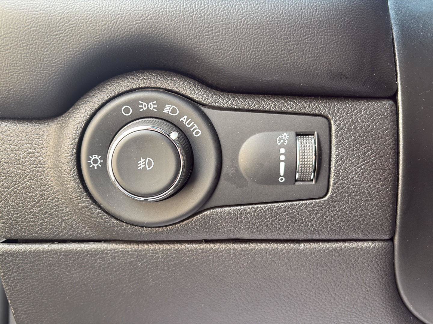 Used 2021 Dodge Durango R/T AWD/4WD image 7