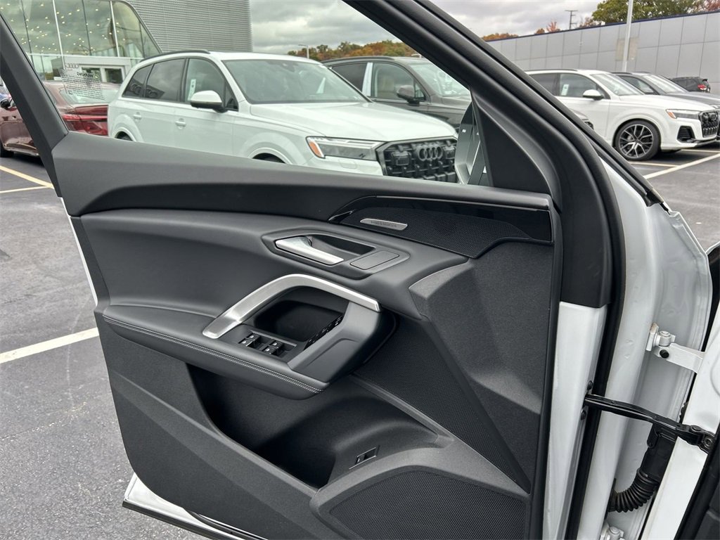 New 2025 Audi Q5 Prestige image 21
