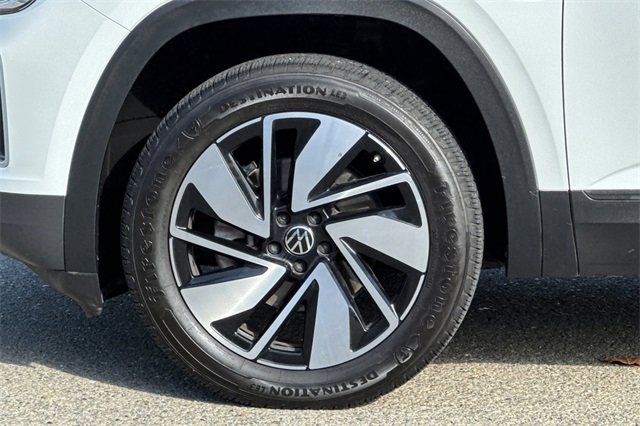 Used 2024 Volkswagen Atlas SE image 33