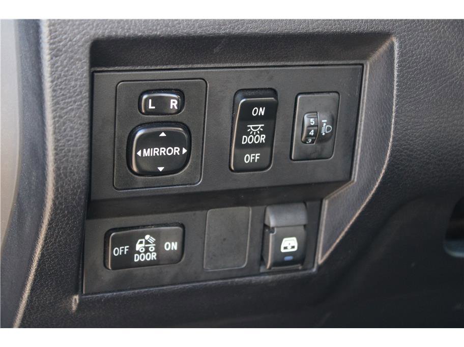 Used 2017 Toyota Tundra SR5 w/ TRD Off Road Package image 15