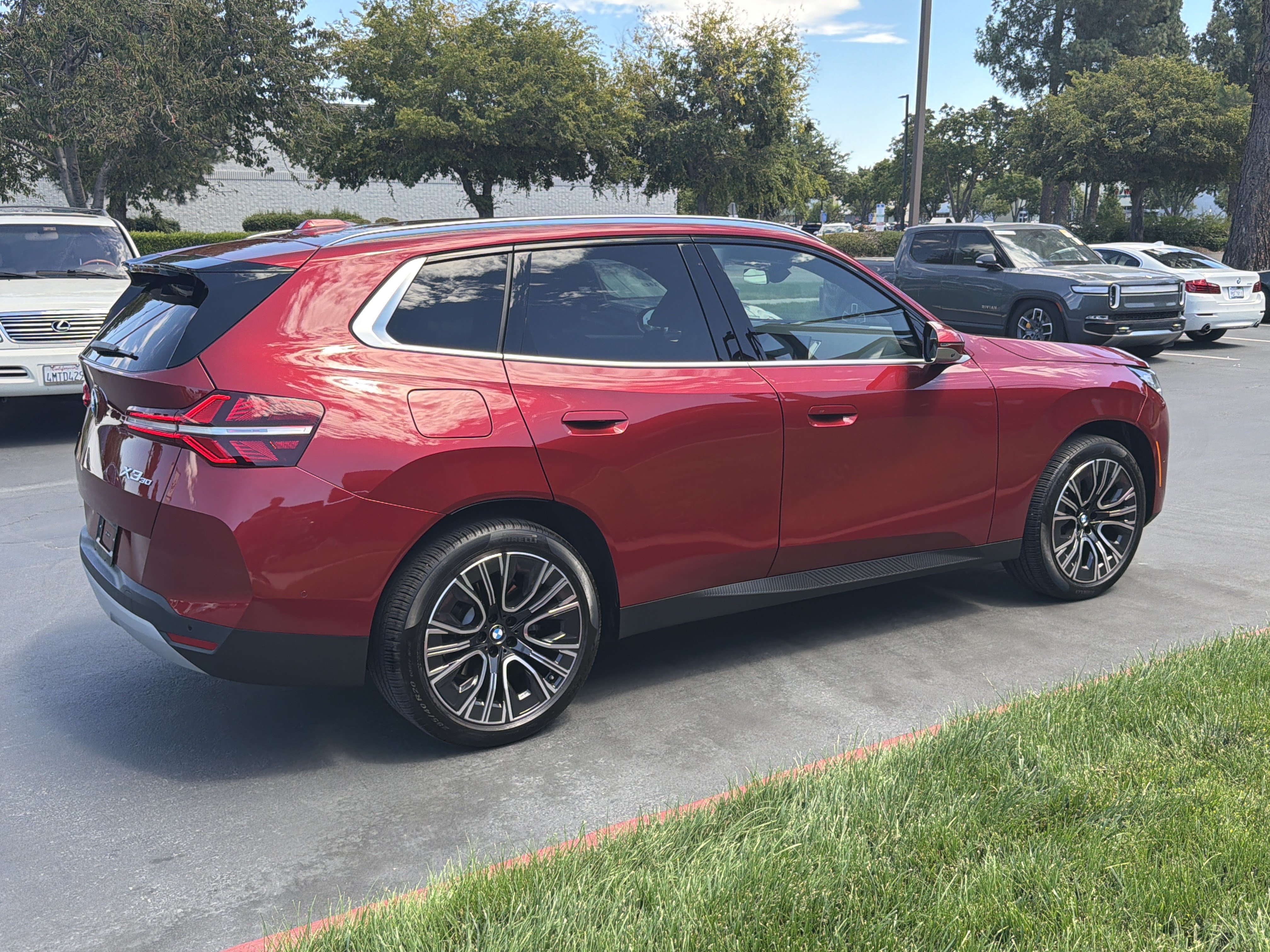 Used 2025 BMW X3 xDrive30i w/ Premium Package AWD/4WD image 15