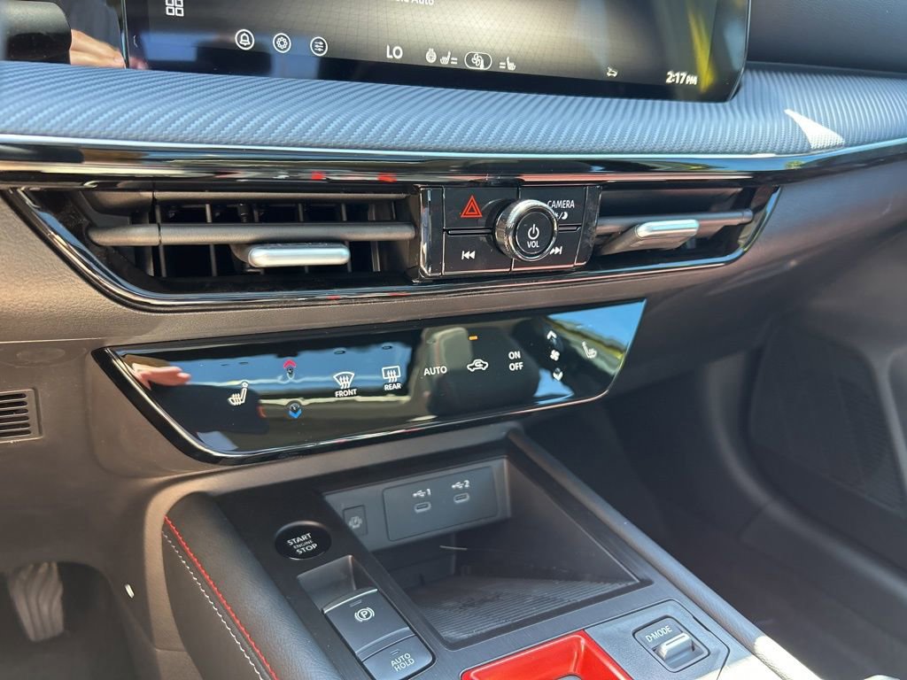 New 2026 Nissan Kicks SR w/ SR Premium Package FWD image 34