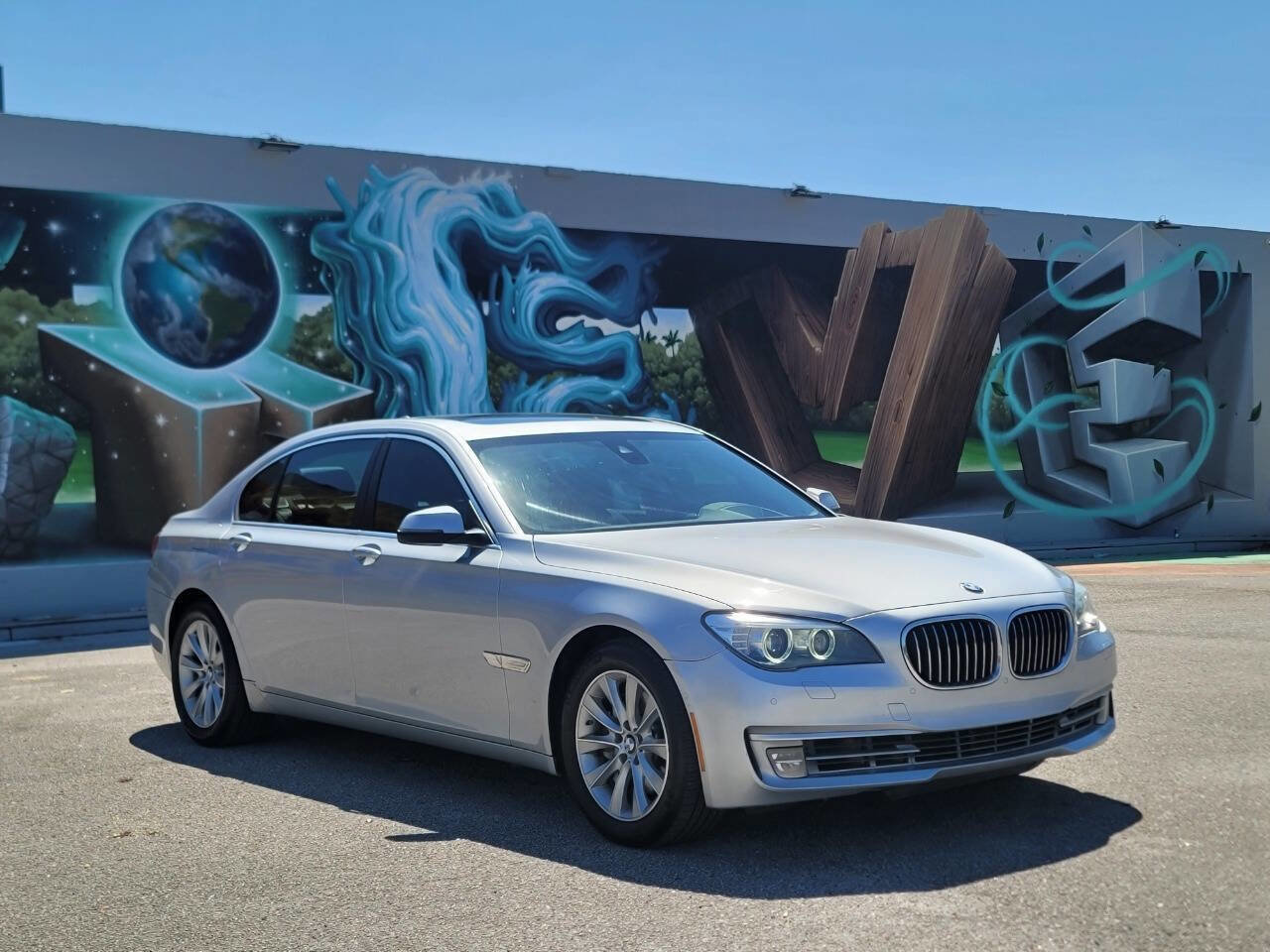Used 2013 BMW 740Li image 5