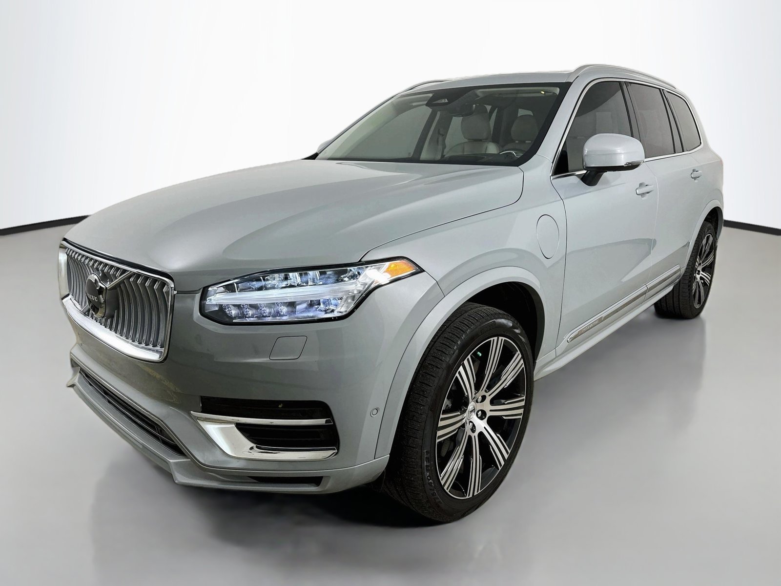 Certified 2024 Volvo XC90 T8 Ultimate w/ Protection Package Premier