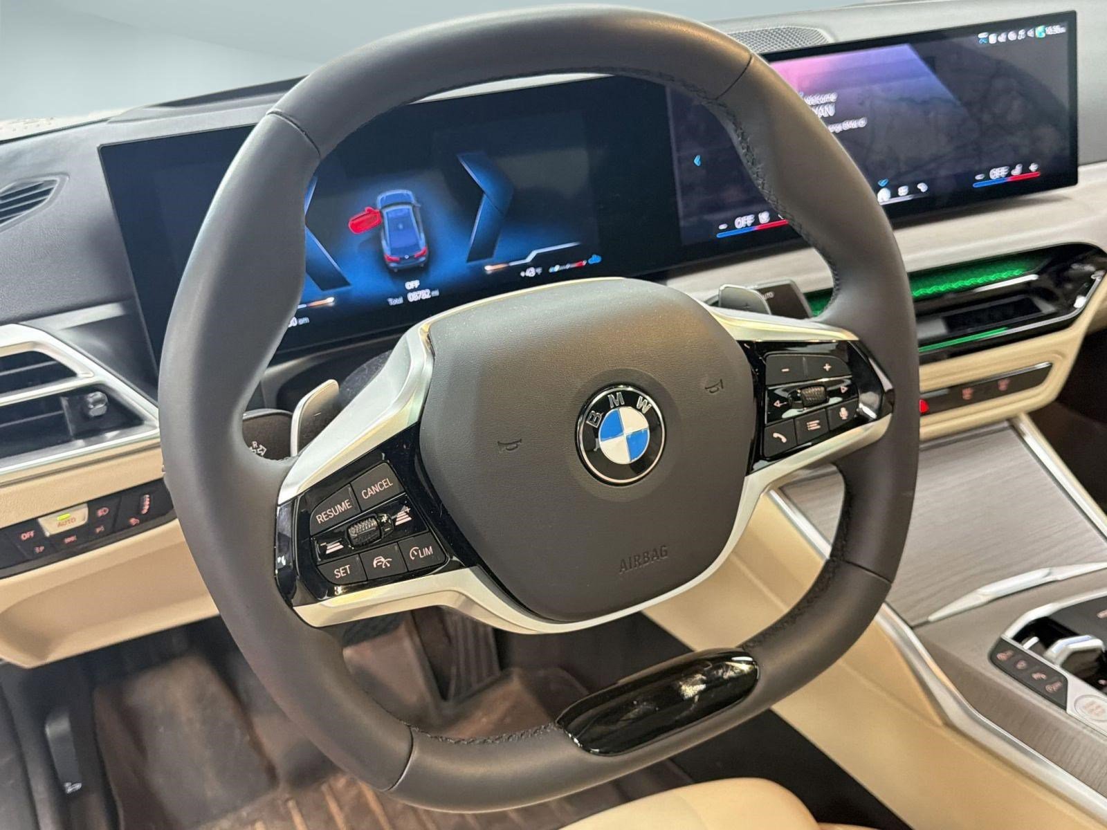 Used 2025 BMW 430i xDrive Coupe w/ Premium Package image 16