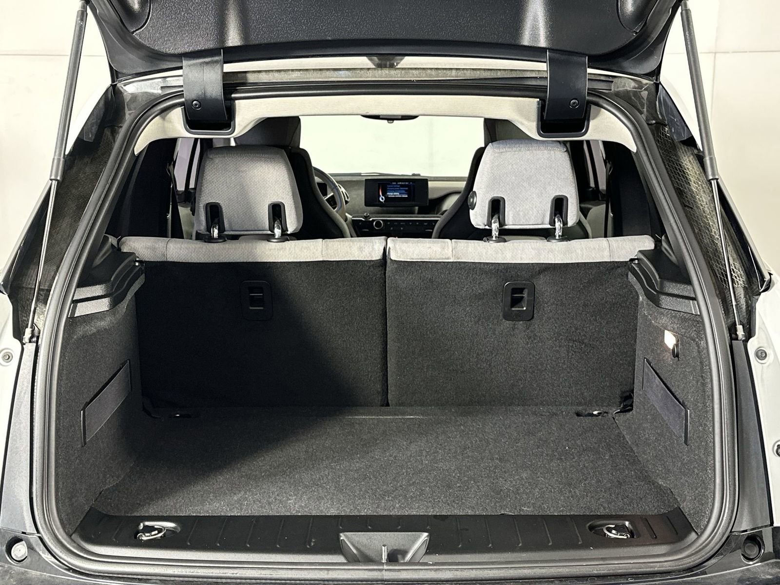 Used 2017 BMW i3 w/ Range Extender image 28