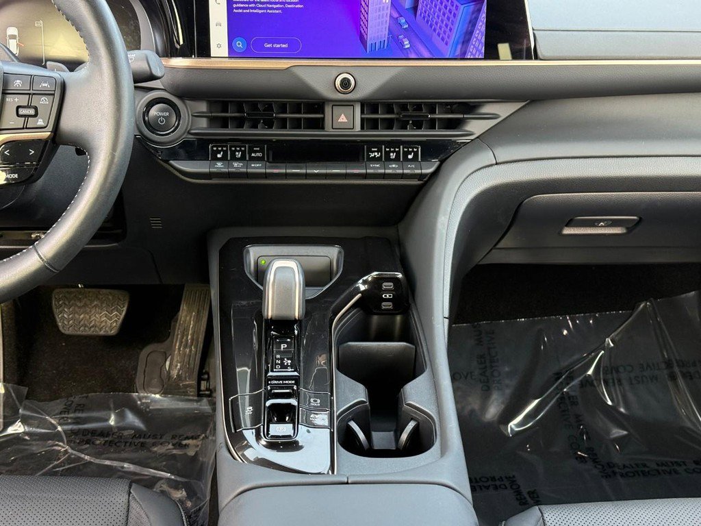 Certified 2025 Toyota Crown Signia w/ Advanced Technology Package image 17