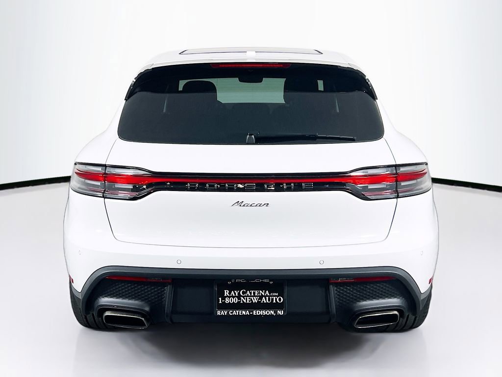 Certified 2026 Porsche Macan AWD/4WD image 10