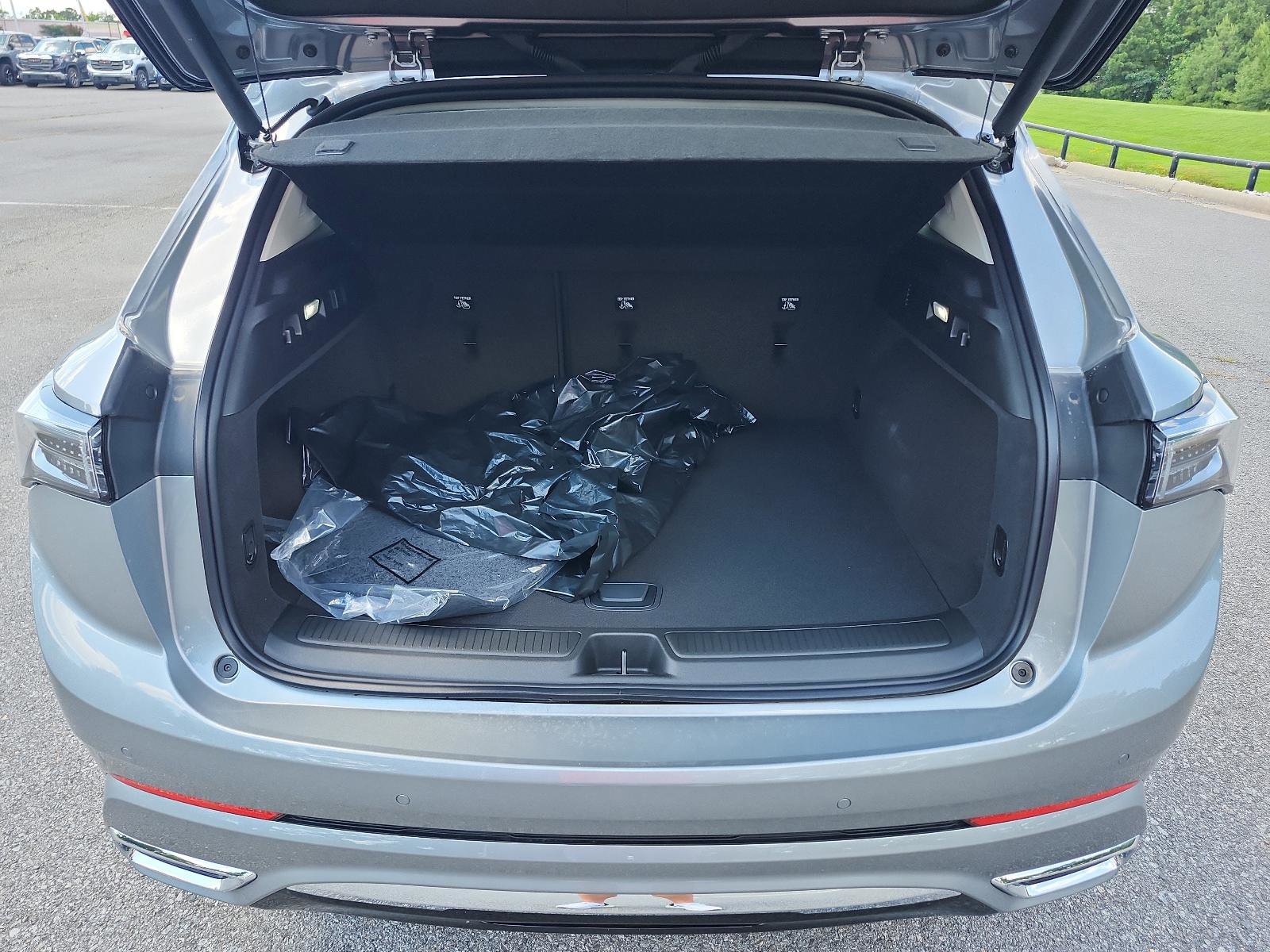 New 2025 Buick Envision Avenir image 9