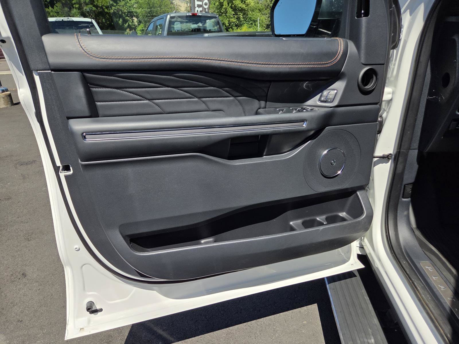 Certified 2024 Ford Expedition Platinum RWD image 12