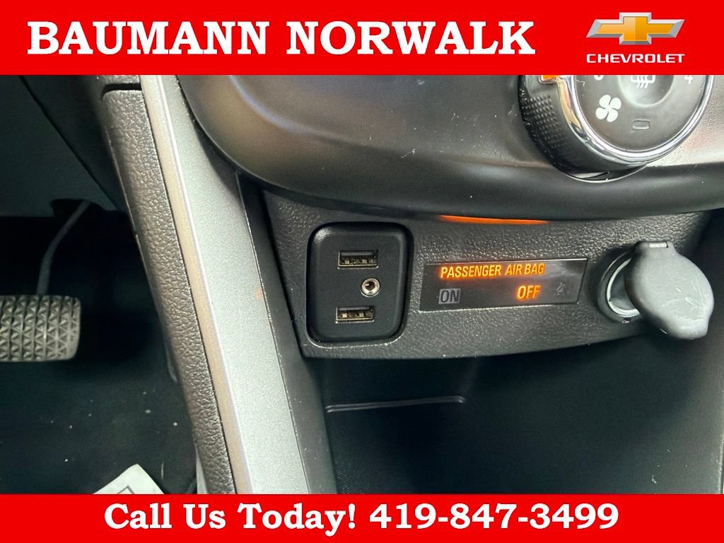 Used 2022 Chevrolet Trax LT w/ LT Convenience Package FWD image 31