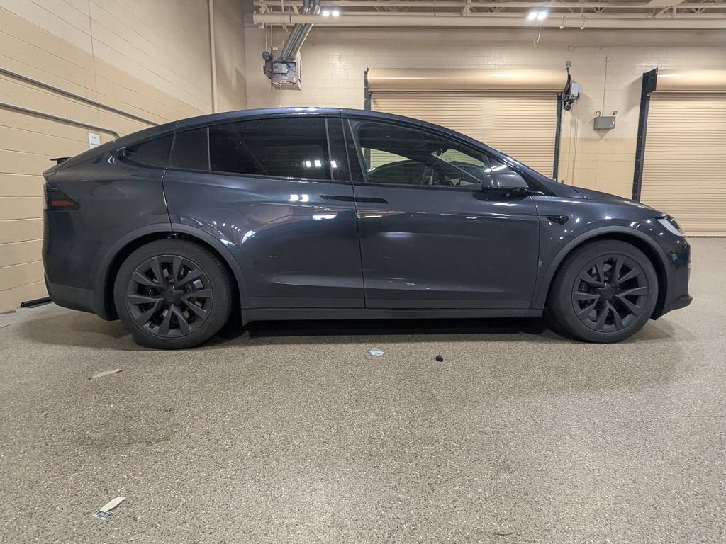 Used 2024 Tesla Model X AWD/4WD image 4