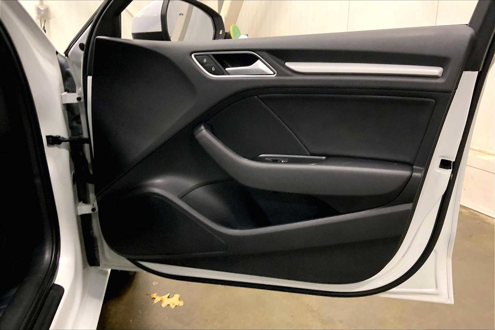 Used 2016 Audi A3 2.0T Premium w/ Audi MMI Navigation Plus image 21