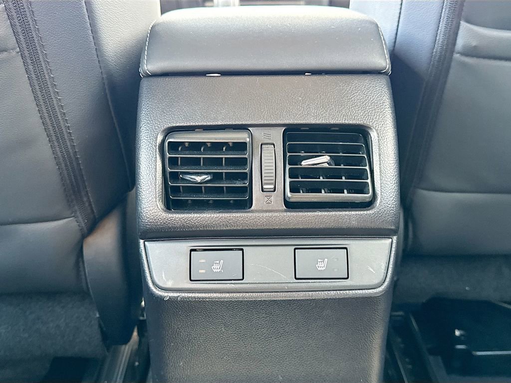 Used 2017 Subaru Outback 3.6R Limited image 32