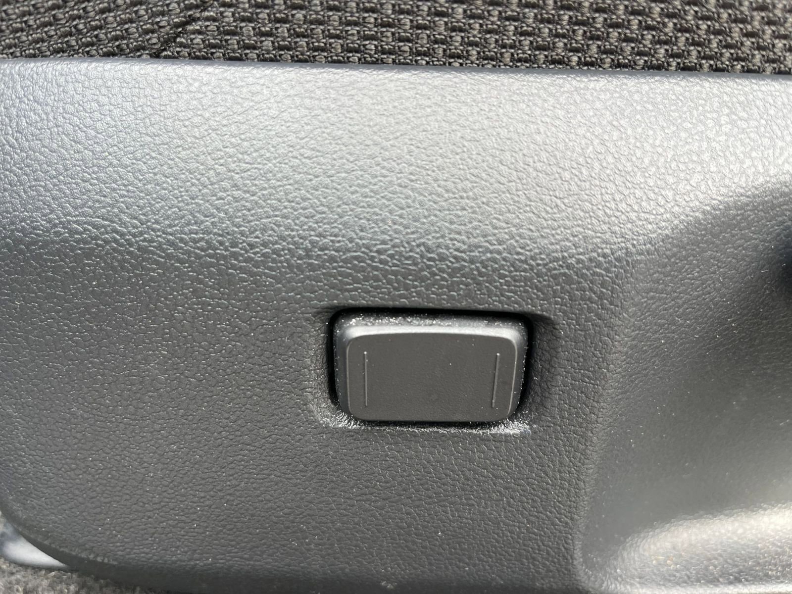 Used 2025 Toyota 4Runner TRD Off-Road image 23