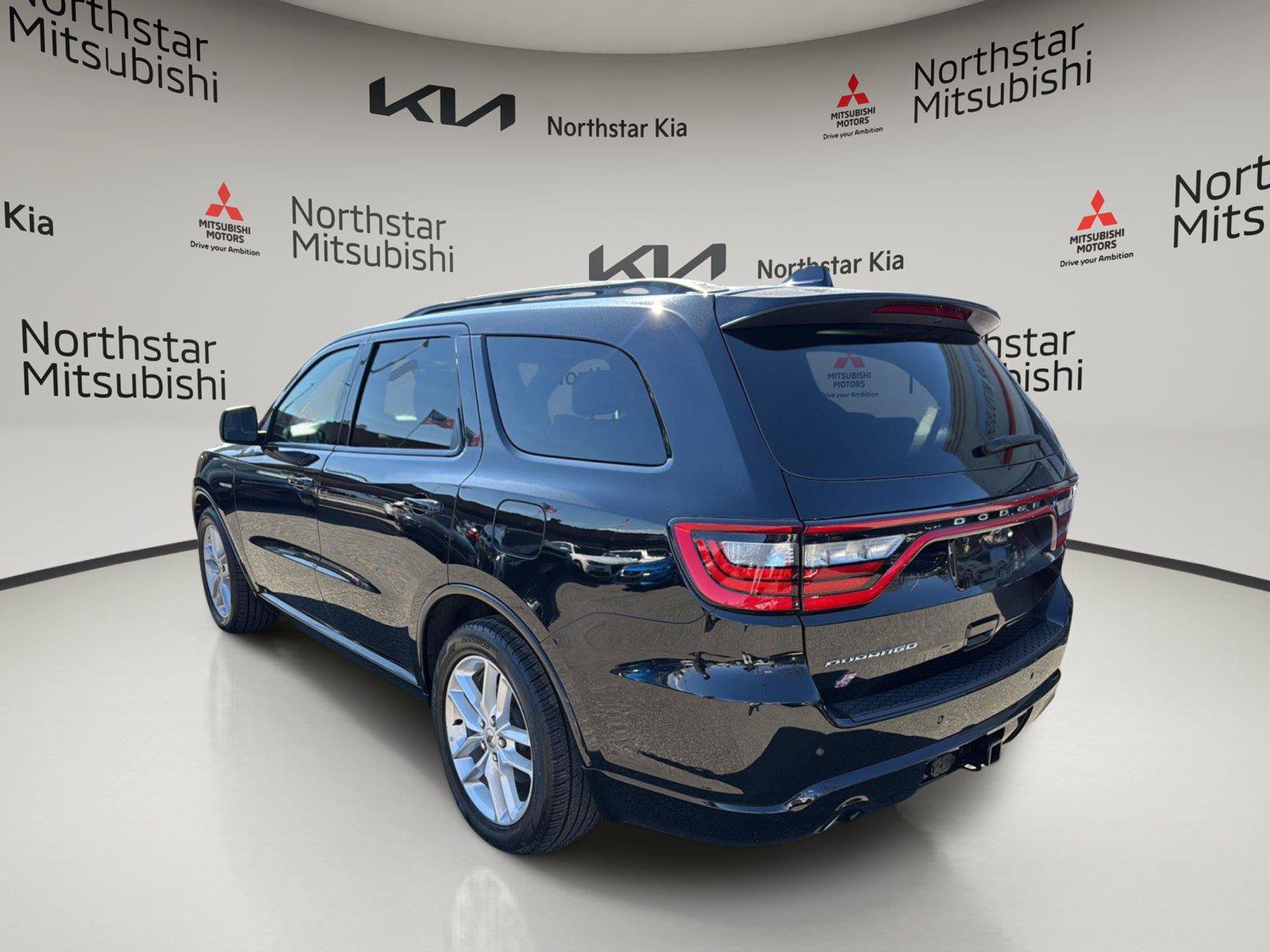 Used 2024 Dodge Durango R/T AWD/4WD image 2