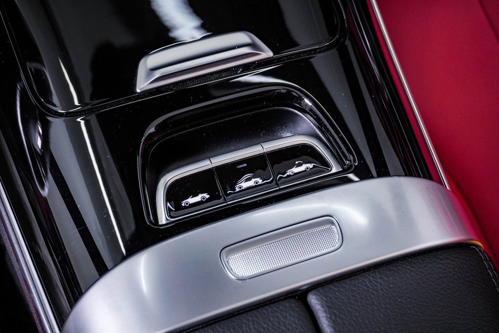 Used 2024 Mercedes-Benz CLE 450 4MATIC Cabriolet image 33