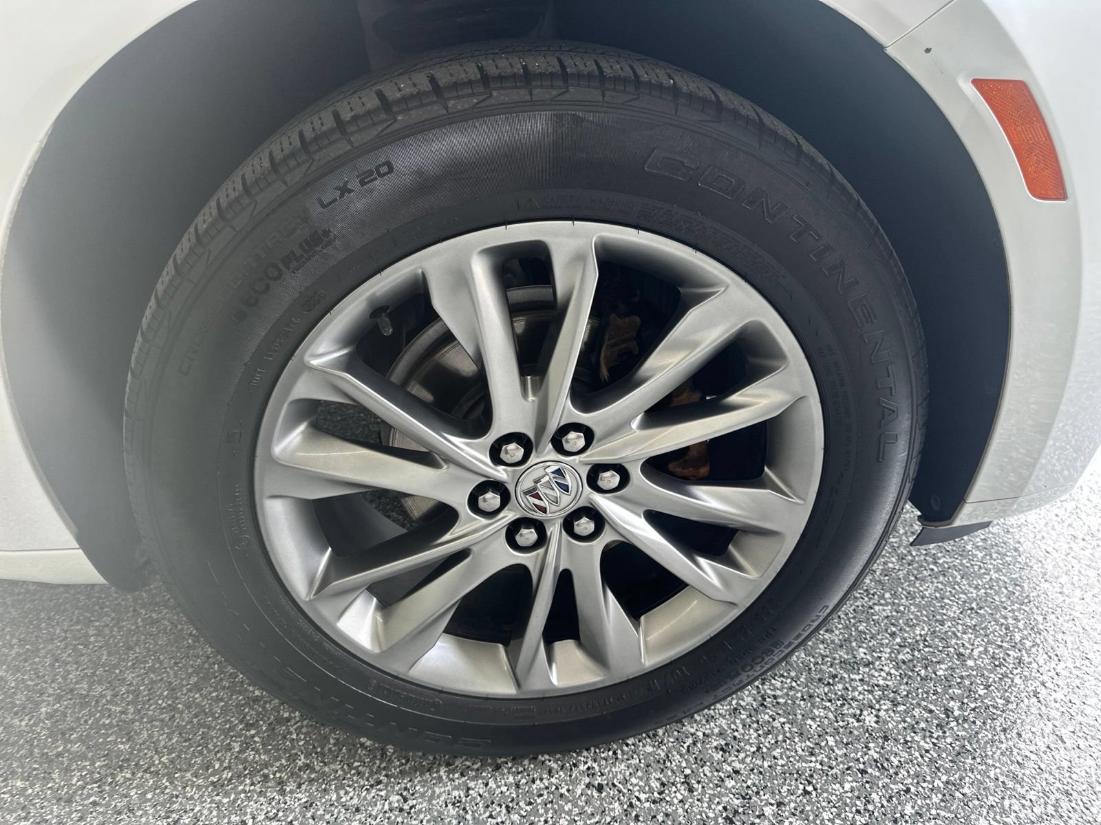 Used 2023 Buick Enclave Avenir w/ Avenir Technology Package AWD/4WD image 26