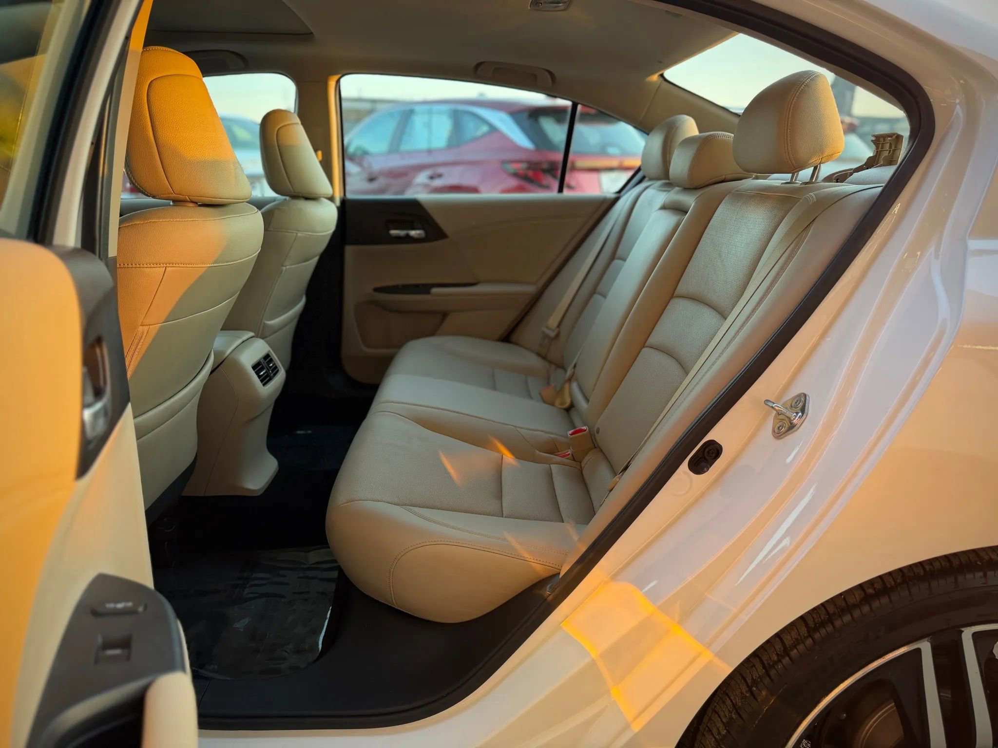 Used 2017 Honda Accord Touring image 9