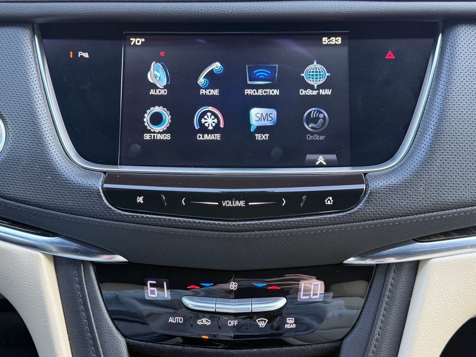 Used 2017 Cadillac XT5 FWD image 30