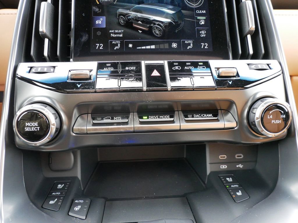 New 2026 Lexus LX 600 4WD w/ Luxury Package image 23