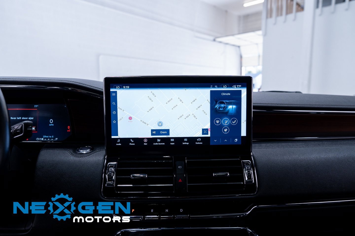 Used 2022 Lincoln Navigator Reserve image 9