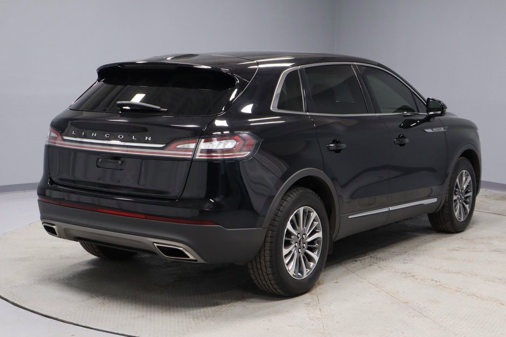 Used 2022 Lincoln Nautilus FWD w/ Premium Package image 13