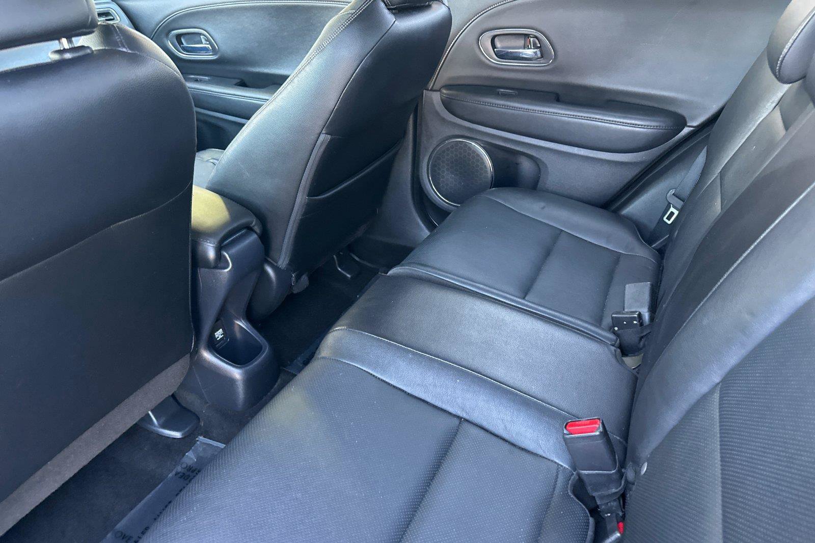Used 2019 Honda HR-V Touring image 12
