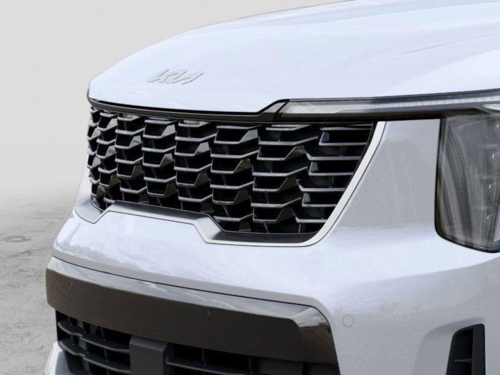 Used 2025 Kia Sorento S image 12
