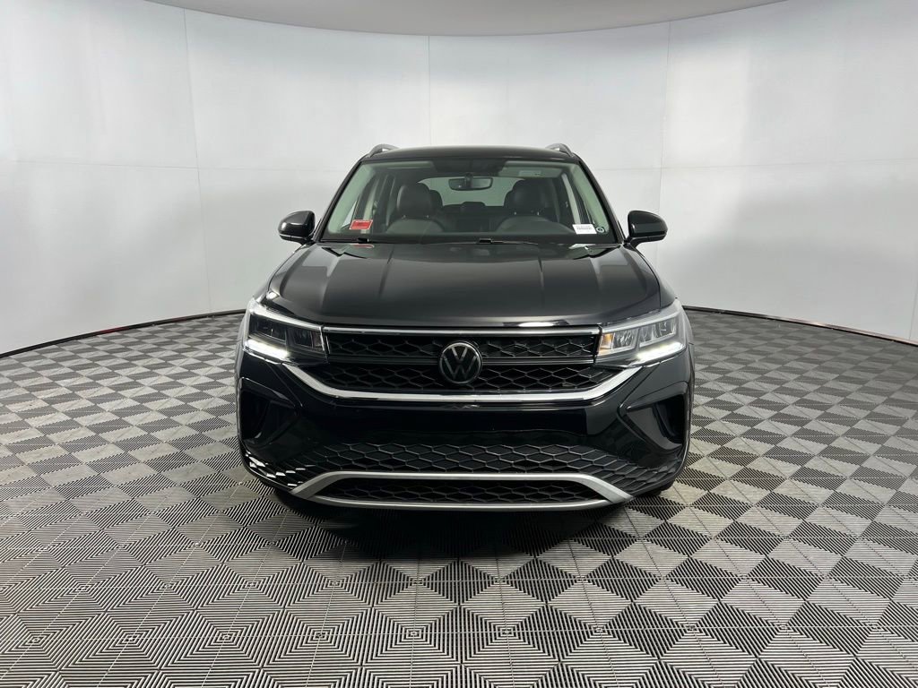 Used 2022 Volkswagen Taos SE image 11