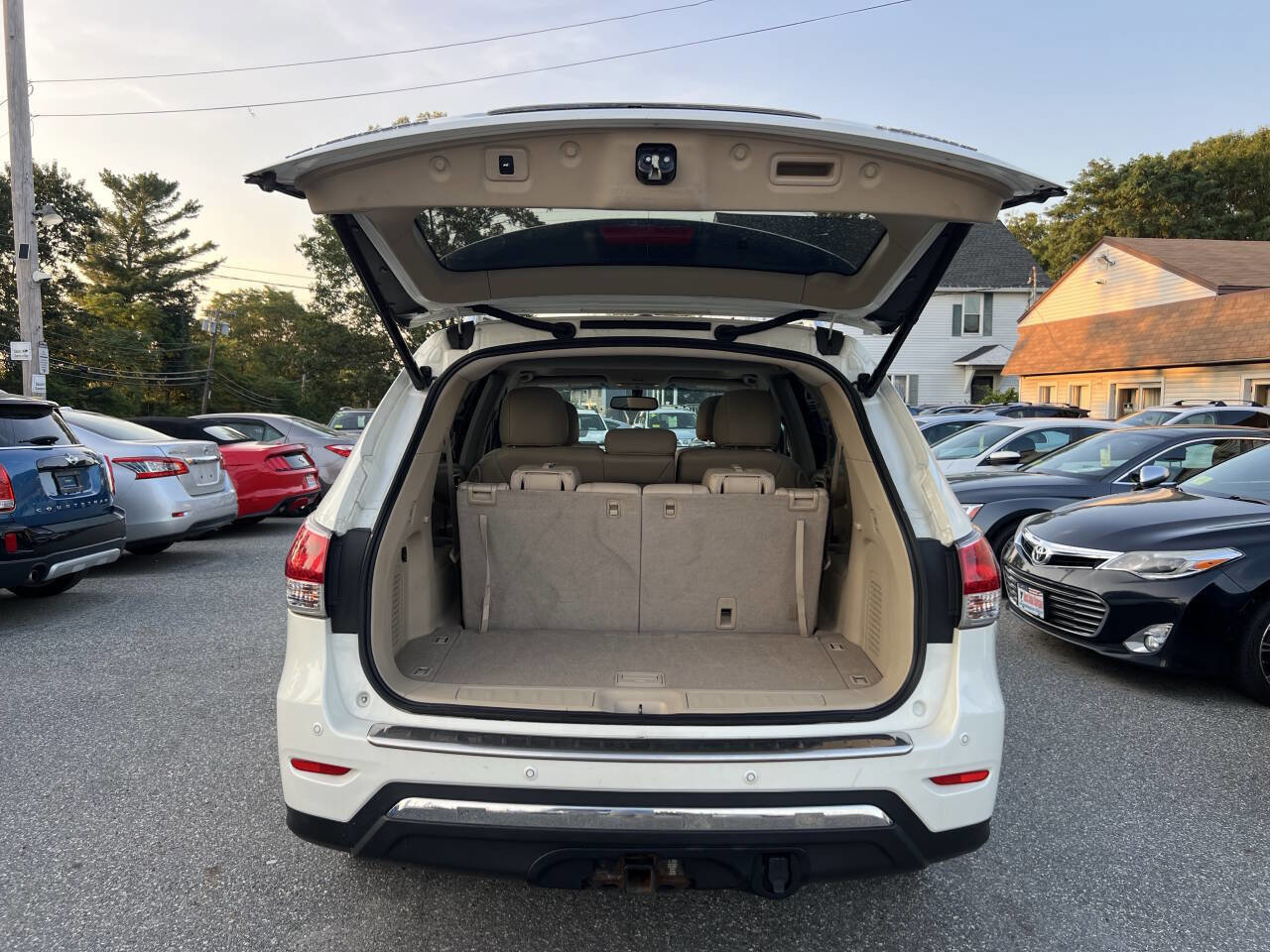 Used 2015 Nissan Pathfinder Platinum image 15