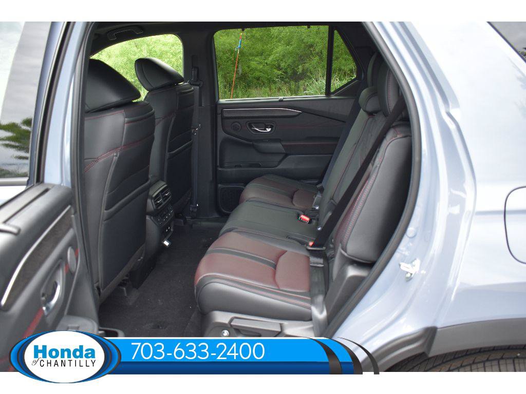 New 2026 Honda Pilot Black Edition image 31