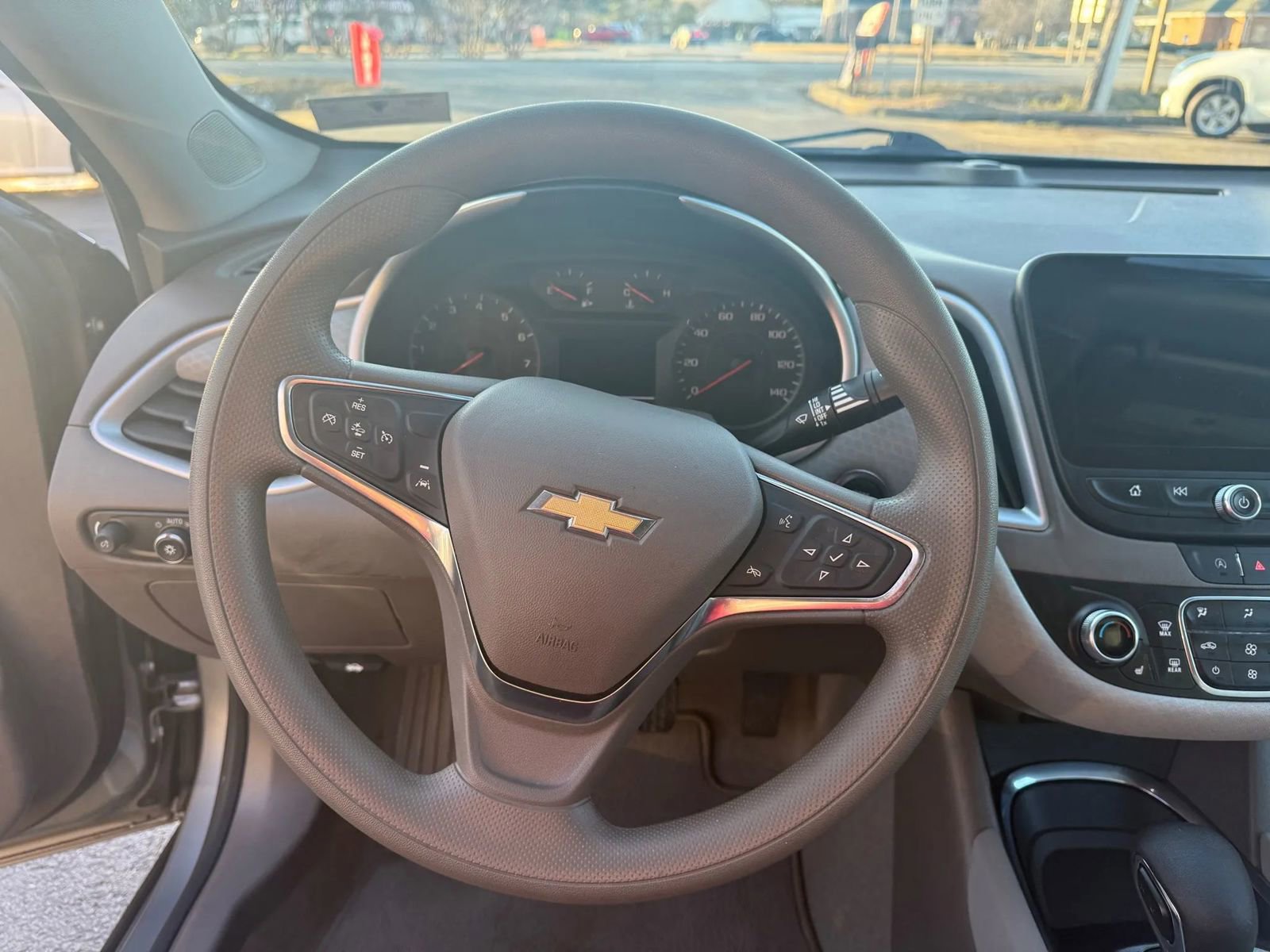 Used 2023 Chevrolet Malibu LT image 9